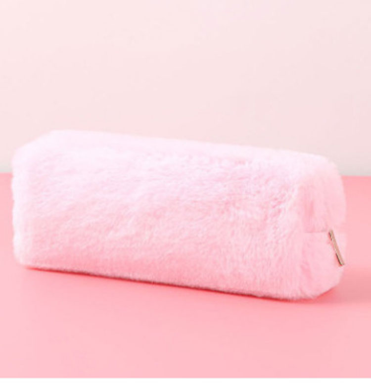 Ar užtrauktuku užsegami rašiklio maišeliai yra geresni už atvirus pieštukų dėklus